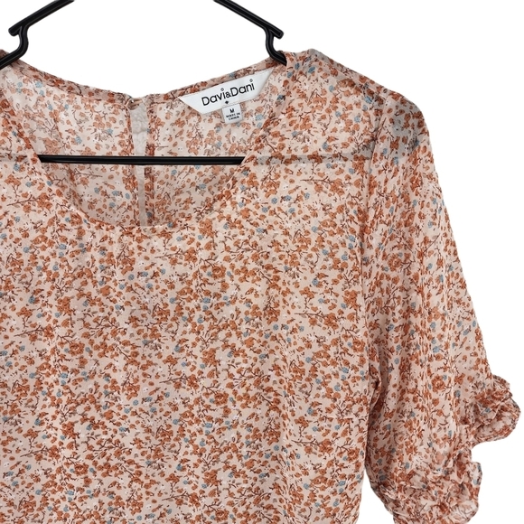 Davi & Dani Women's Lovely Floral Print Ruffled Hem Mini Dress - M - Picture 2 of 5